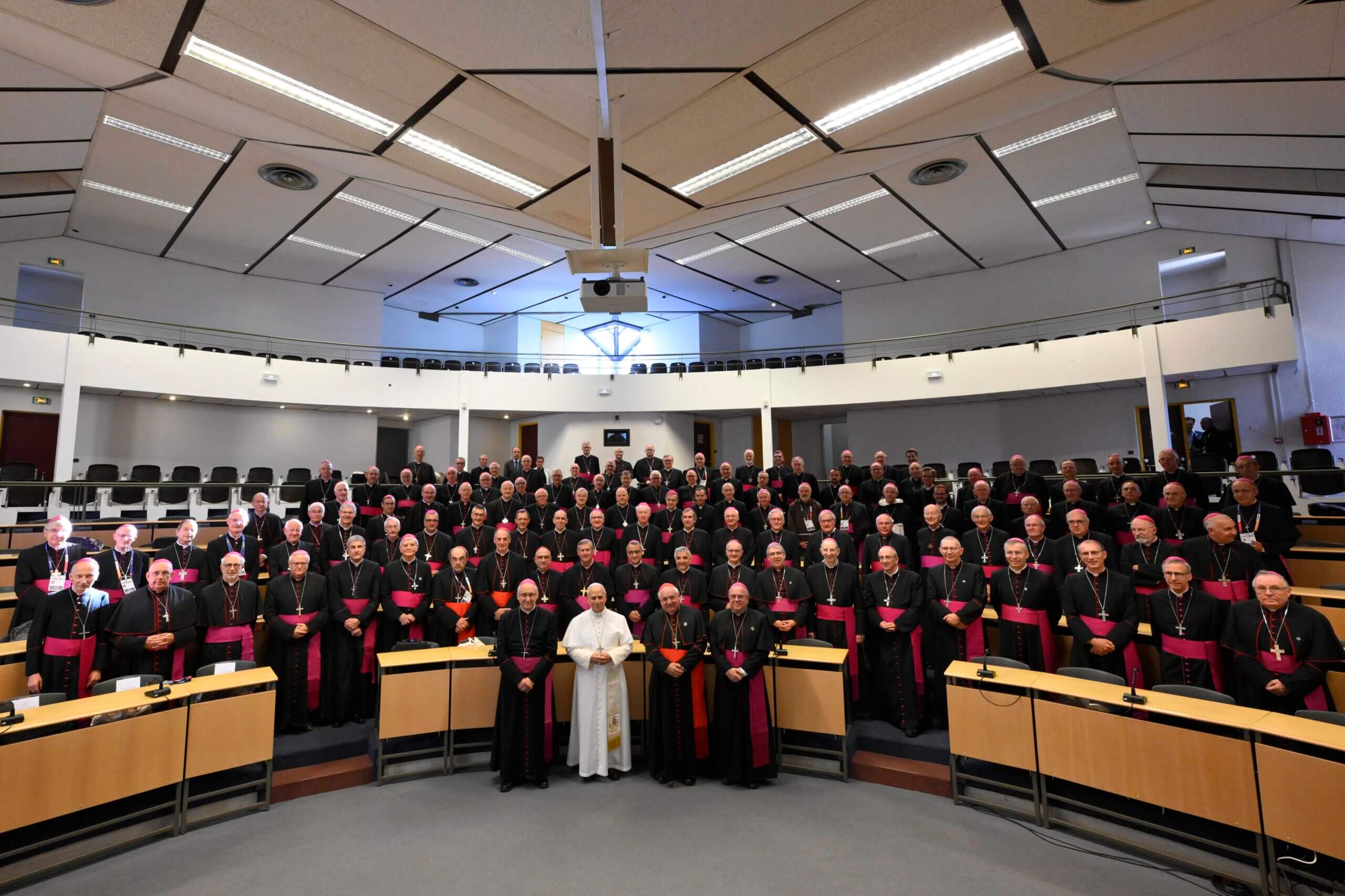 Le Pape Léon XIV et les évêque de France, 27 septembre 2026 Le Pape Léon XIV et les évêques de France, 27 septembre 2026