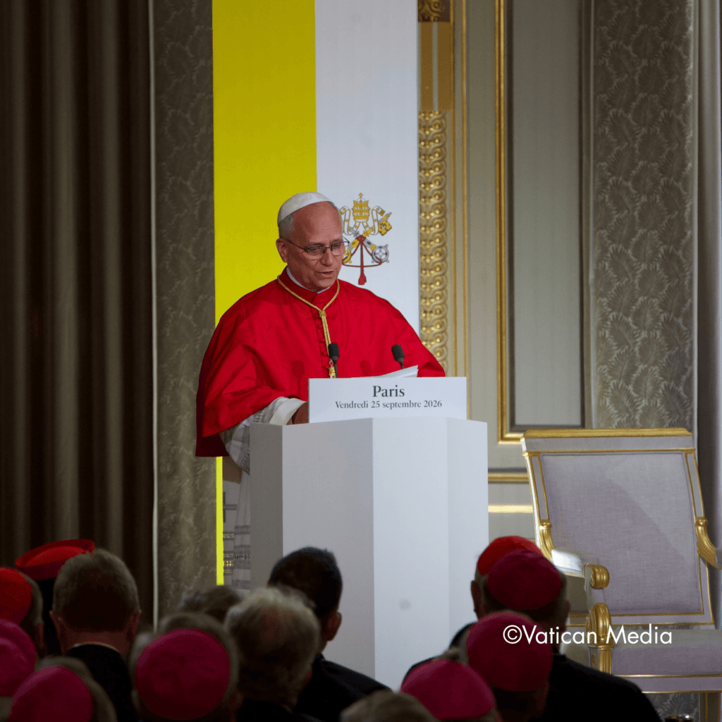 Le Pape donnant un discours à l'Élysée